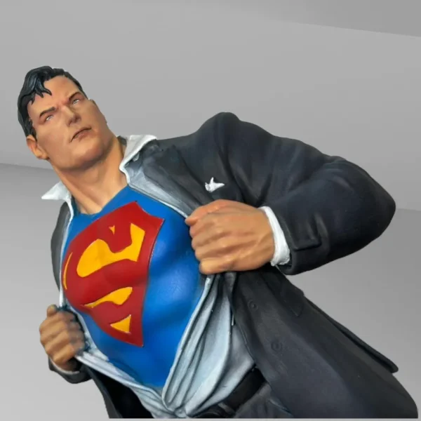superman (3 fondo) Clark Kent Revelando Traje de Superman